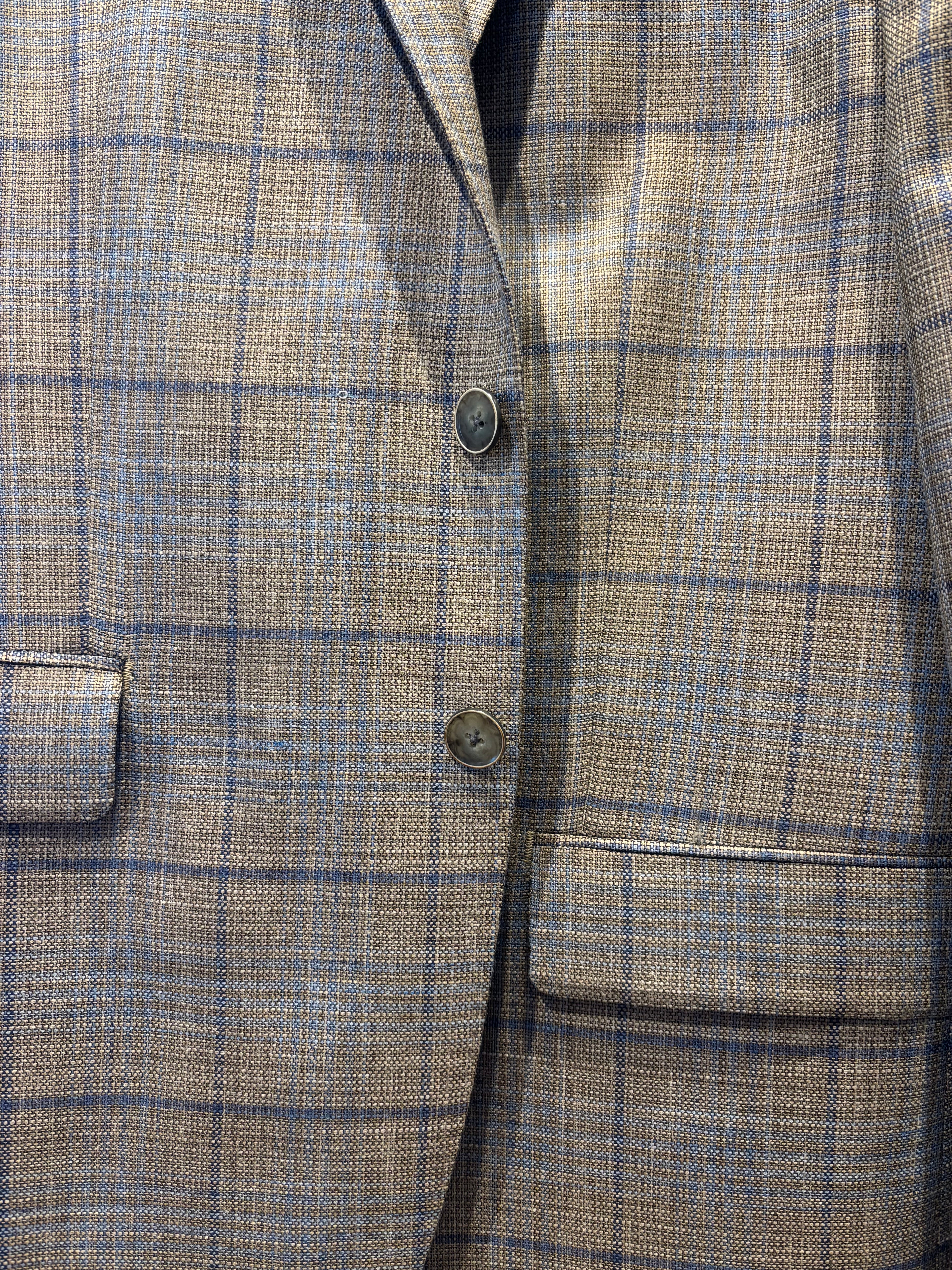 Tailored - Sand/Blue Window