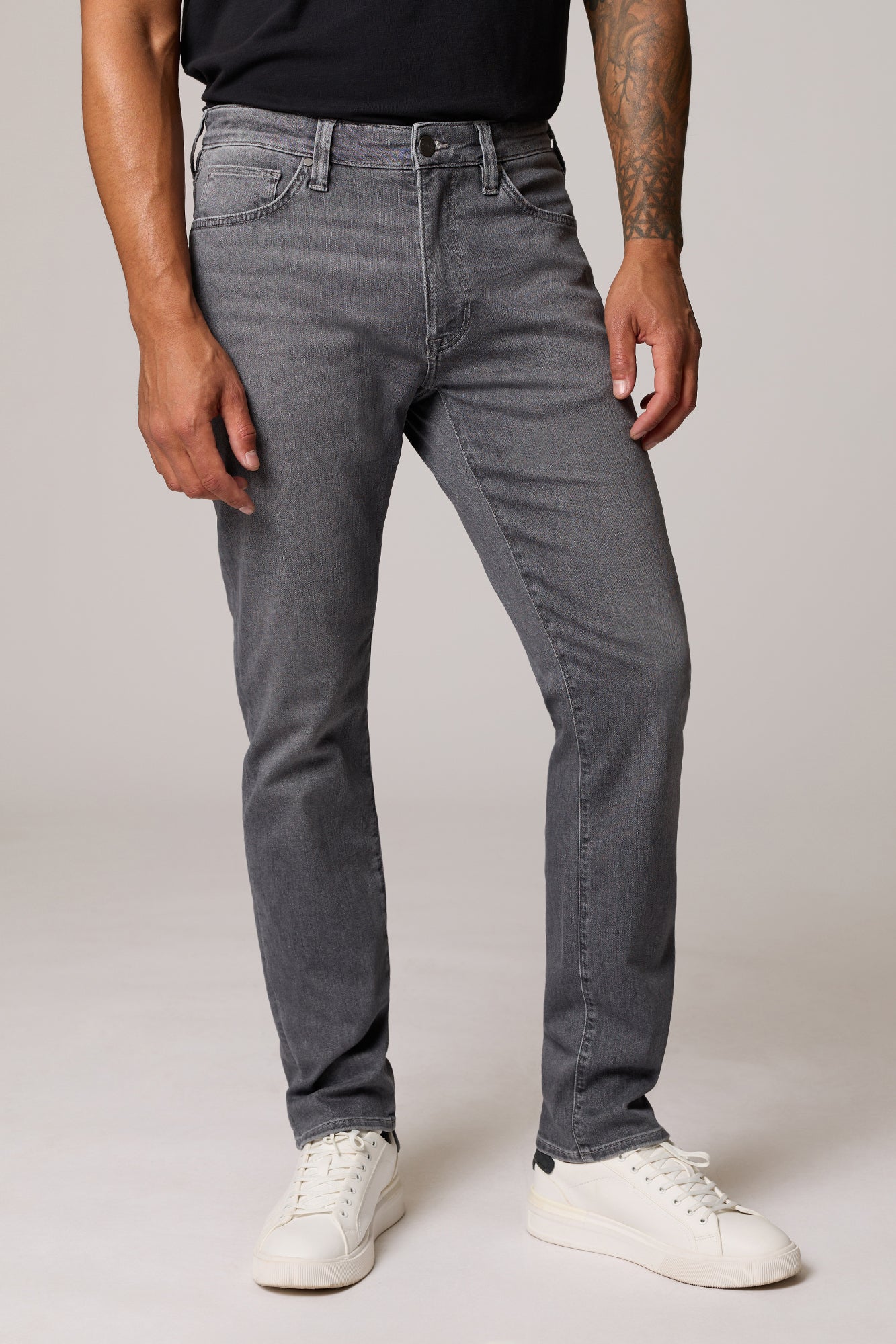 34 Heritage - Courage URBAN Straight Leg Jeans